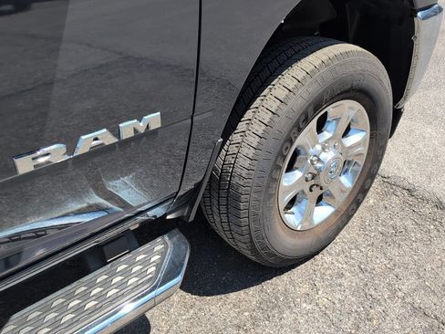 Used 2025 RAM 2500 Big Horn AWD/4WD image 9