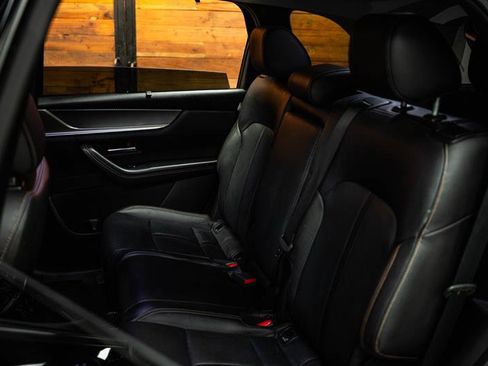 Used 2024 MAZDA CX-90 3.3 Turbo w/ Preferred Plus image 11