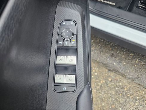 Used 2024 Mitsubishi Outlander SE AWD/4WD image 15