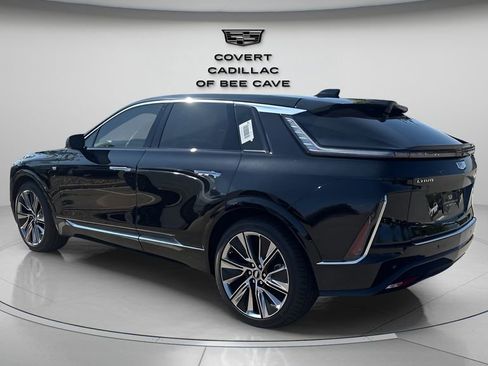 New 2026 Cadillac Lyriq Signature Luxury image 6
