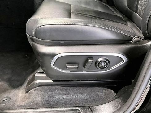 Used 2023 Jeep Wagoneer Series III w/ Premium Group I AWD/4WD image 19