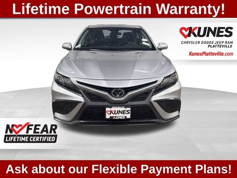 Used 2024 Toyota Camry SE image 4