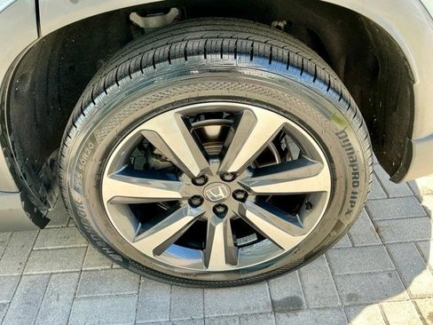 Used 2023 Honda Pilot Touring image 15