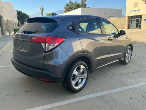 Used 2021 Honda HR-V LX image 5
