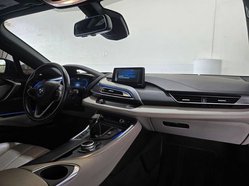 Used 2014 BMW i8 AWD/4WD image 32