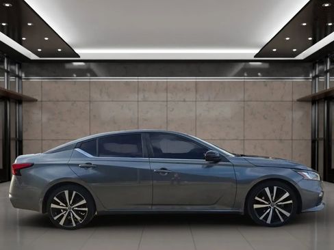 Used 2020 Nissan Altima 2.5 SR image 8