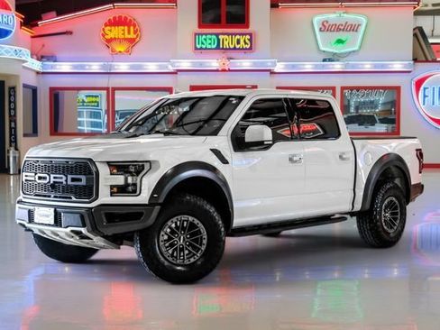 Used 2019 Ford F150 Raptor w/ Equipment Group 802A Luxury AWD/4WD image 2