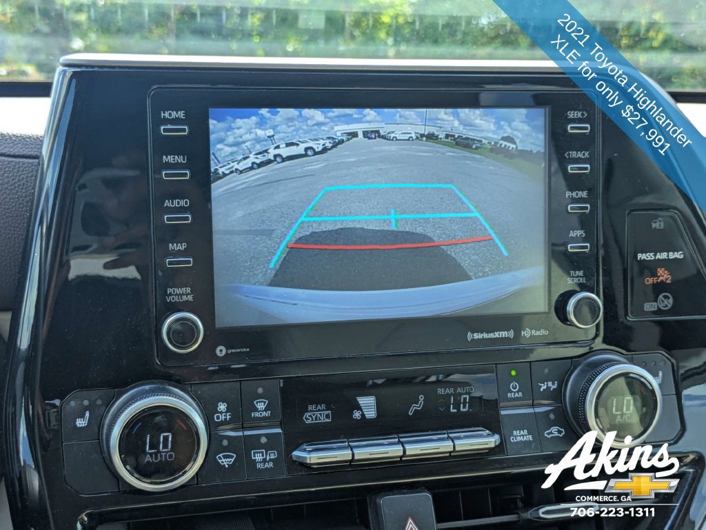 Used 2021 Toyota Highlander XLE FWD image 22