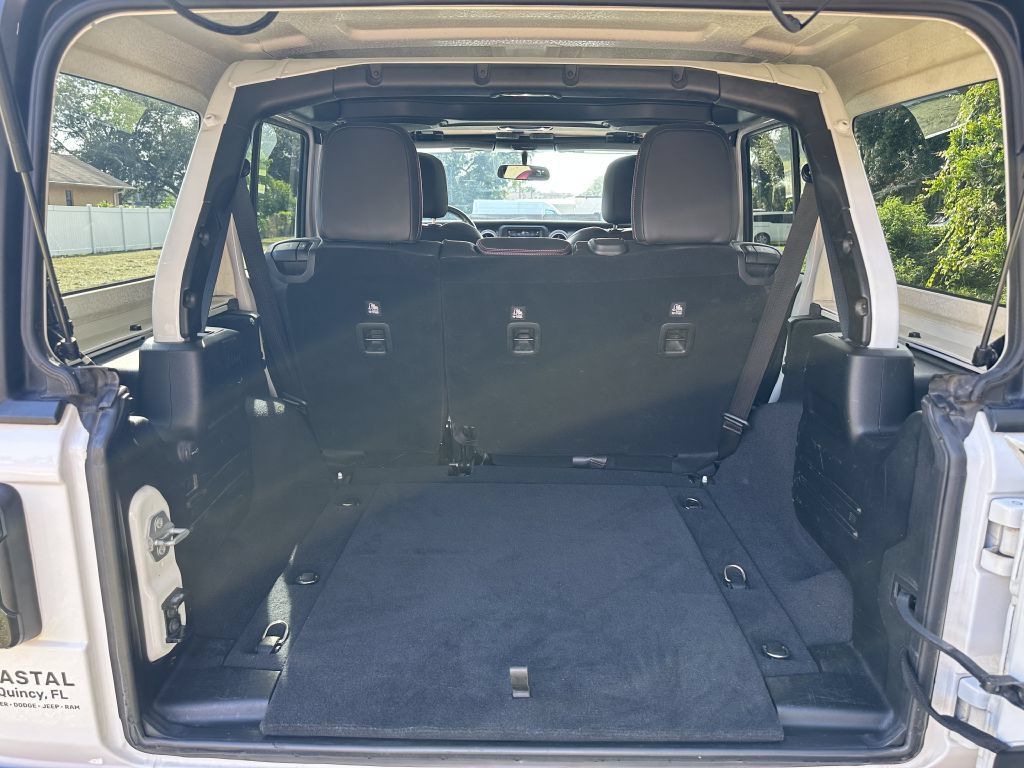 Used 2020 Jeep Wrangler Unlimited Sahara AWD/4WD image 15