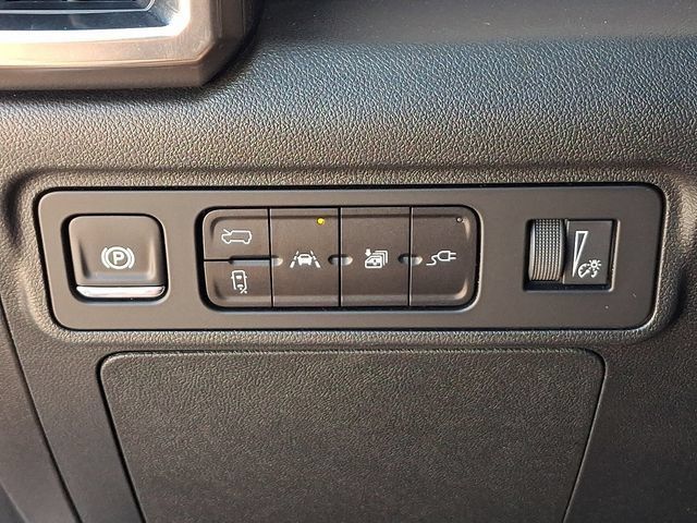 Used 2025 GMC Hummer EV 3X AWD/4WD image 9