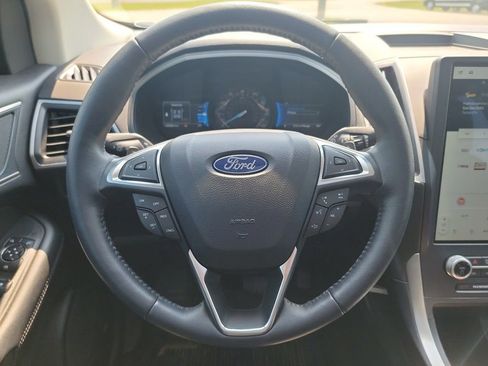 Used 2022 Ford Edge SEL w/ Convenience Package image 16
