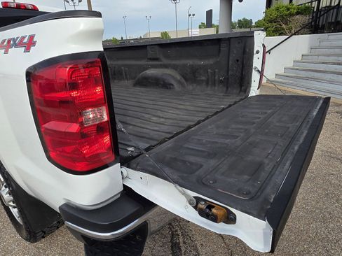 Used 2015 Chevrolet Silverado 2500 LT AWD/4WD image 27