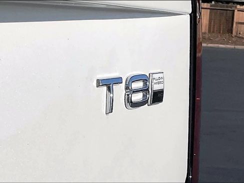 New 2026 Volvo XC90 T8 Plus w/ Protection Package Premier image 26