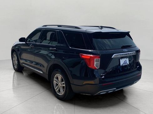 Used 2024 Ford Explorer XLT w/ Equipment Group 202A AWD/4WD image 5