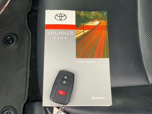 Used 2024 Toyota 4Runner Limited image 9