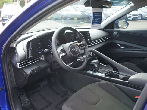 Certified 2023 Hyundai Elantra Blue w/ Preferred Accessory Package FWD image 13