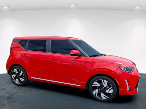 Used 2024 Kia Soul GT-Line w/ Option Group 020 FWD image 16