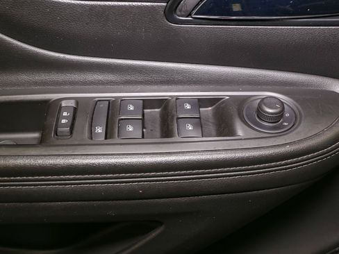 Used 2018 Buick Encore Preferred FWD image 39