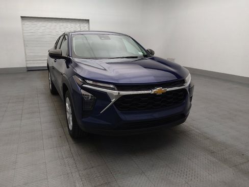Used 2024 Chevrolet Trax LS FWD image 14
