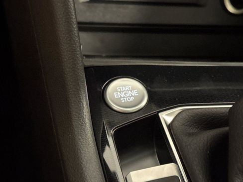 New 2025 Volkswagen Taos SEL image 21