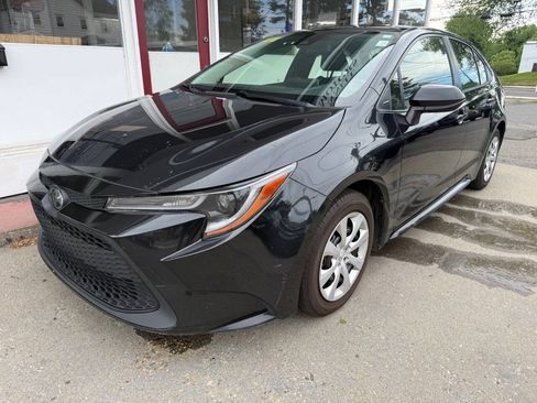 Used 2020 Toyota Corolla LE FWD image 5