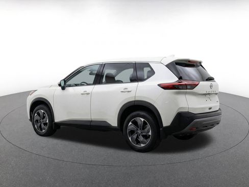 Used 2025 Nissan Rogue SV AWD/4WD image 7