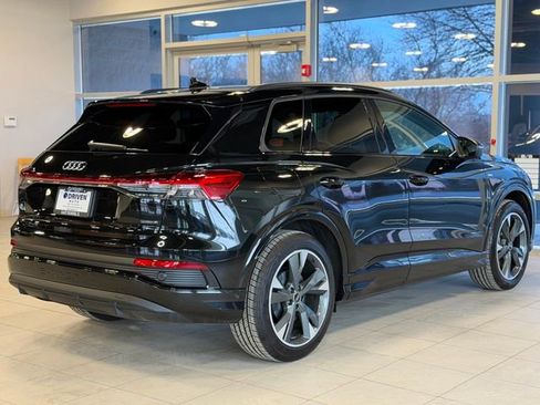 Used 2024 Audi Q4 e-tron Prestige w/ Black Optic Package image 12