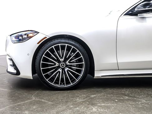 Certified 2022 Mercedes-Benz S 580 4MATIC Sedan image 11