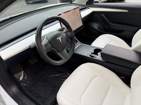 Used 2022 Tesla Model 3 Standard Range image 23