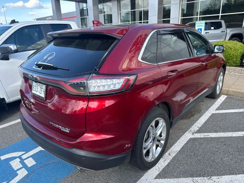 Used 2018 Ford Edge Titanium w/ Equipment Group 301A image 4