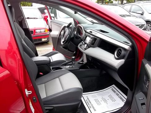 Used 2014 Toyota RAV4 Limited AWD/4WD image 10