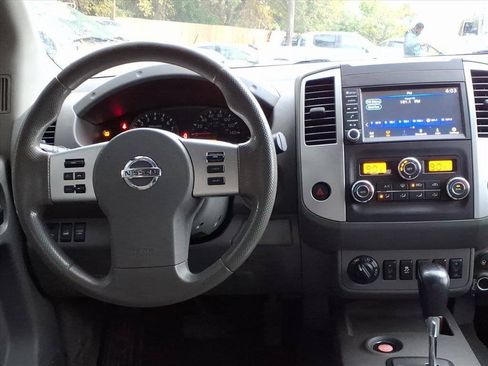 Used 2020 Nissan Frontier SV AWD/4WD image 13
