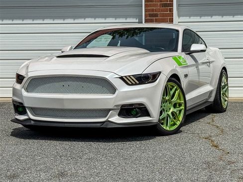 Used 2017 Ford Mustang GT Premium w/ GT Performance Package image 7