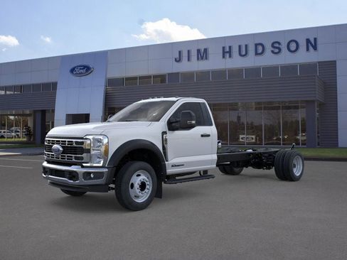 New 2026 Ford F550 2WD Regular Cab Super Duty image 1
