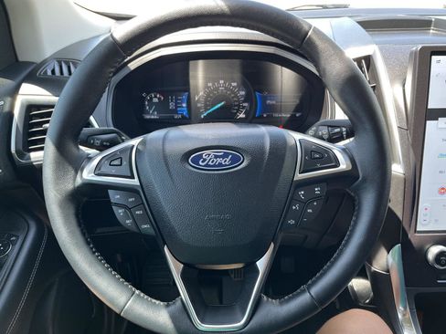 Used 2024 Ford Edge Titanium AWD/4WD image 18