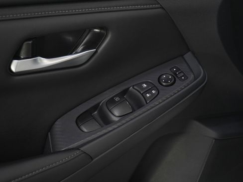 Used 2025 Nissan Sentra SV w/ All-Weather Package FWD image 21