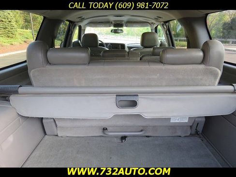 Used 2004 Chevrolet Suburban LT w/ Preferred Equipment Group AWD/4WD image 32