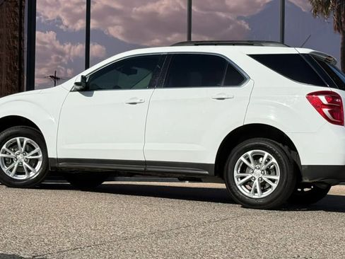 Used 2017 Chevrolet Equinox LT w/ Convenience Package FWD image 6