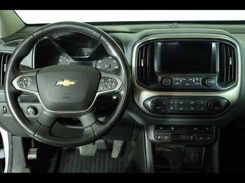 Used 2018 Chevrolet Colorado Z71 image 14