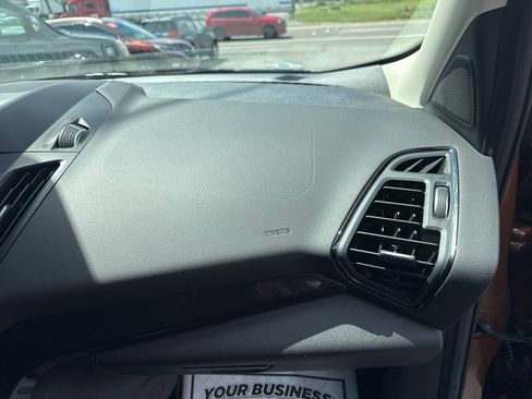 Used 2017 Ford Escape Titanium AWD/4WD image 25