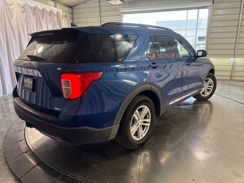 Used 2020 Ford Explorer XLT w/ Equipment Group 202A AWD/4WD image 4