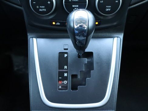 Used 2012 MAZDA MAZDA5 Touring w/ Moonroof & Audio Pkg image 35