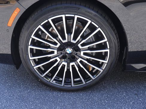 New 2026 BMW i7 eDrive50 w/ M Sport Package RWD image 38