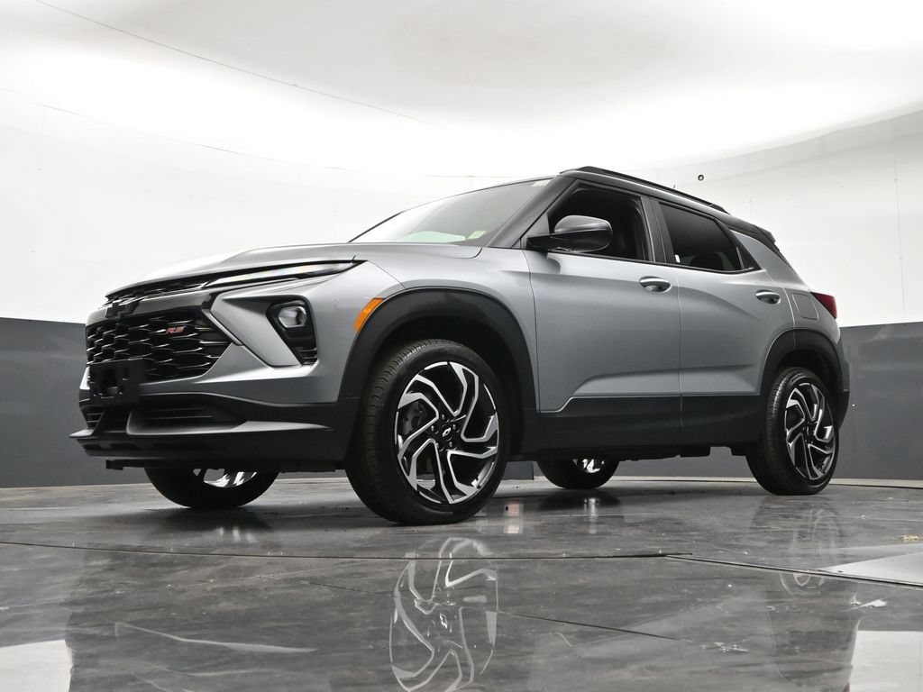 Used 2025 Chevrolet TrailBlazer RS w/ Driver Confidence Package AWD/4WD image 24