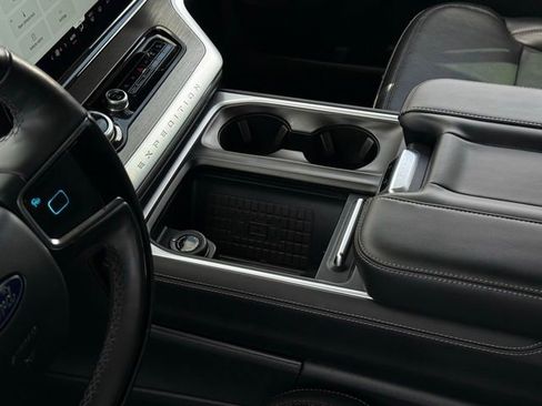 Used 2025 Ford Expedition Max Platinum image 31