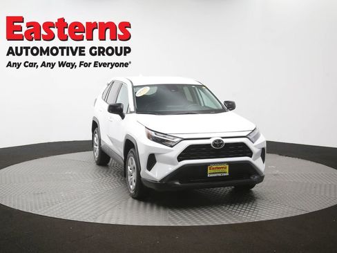 Used 2023 Toyota RAV4 LE AWD/4WD image 50