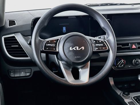 Used 2025 Kia Seltos LX AWD/4WD image 18