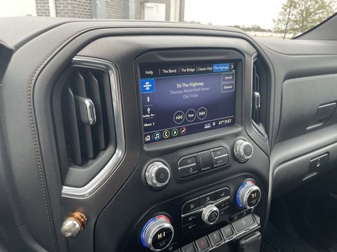 Used 2019 GMC Sierra 1500 AT4 w/ AT4 Premium Package image 16