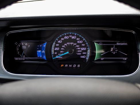 Used 2016 Ford Taurus SEL w/ Equipment Group 201A image 26