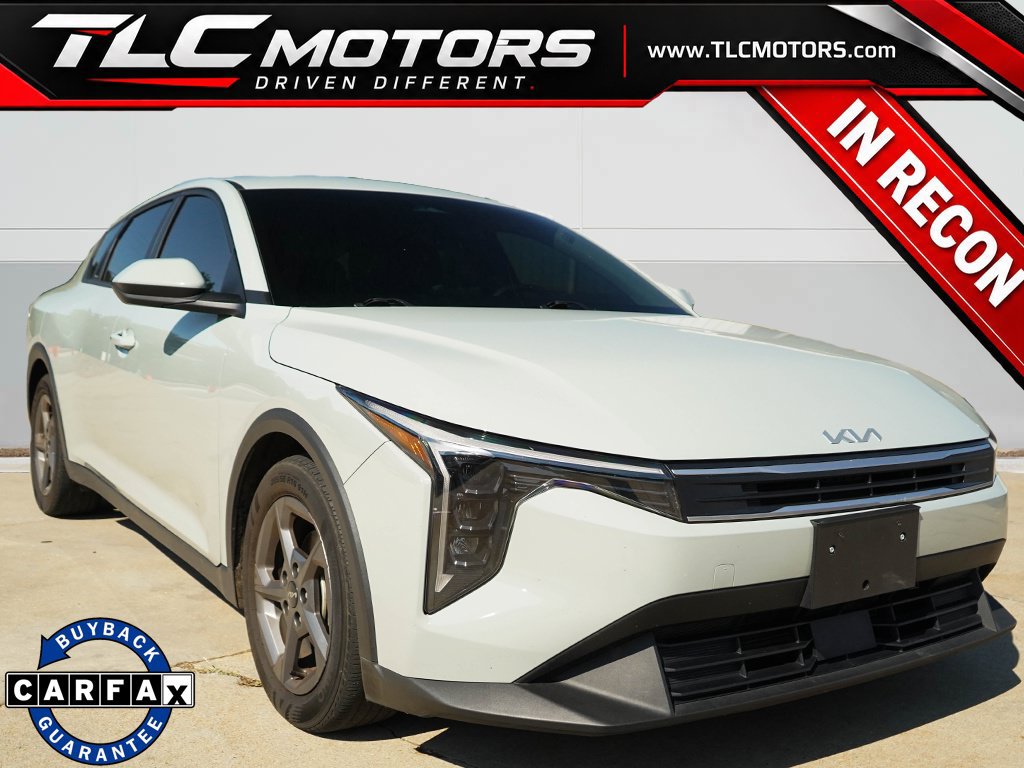 Used 2025 Kia K4 FWD image 1